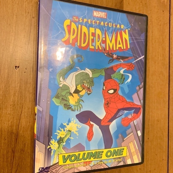 The Spectacular Spider-Man DVD: Volume 1 - Picture 2 of 5